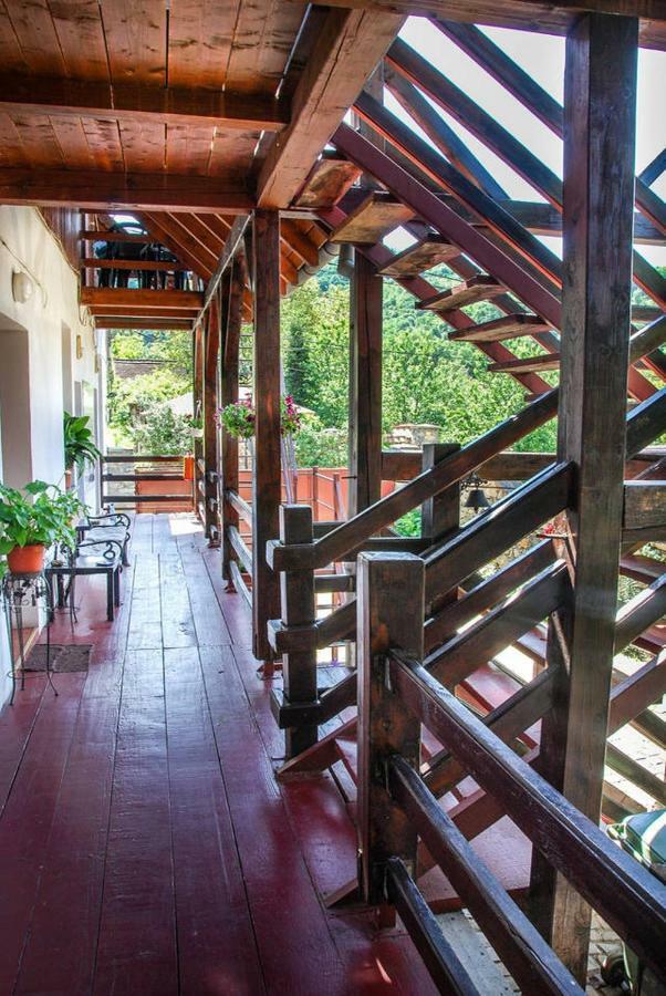 Pensiunea Dora Sasca Sasca Montană Zewnętrze zdjęcie